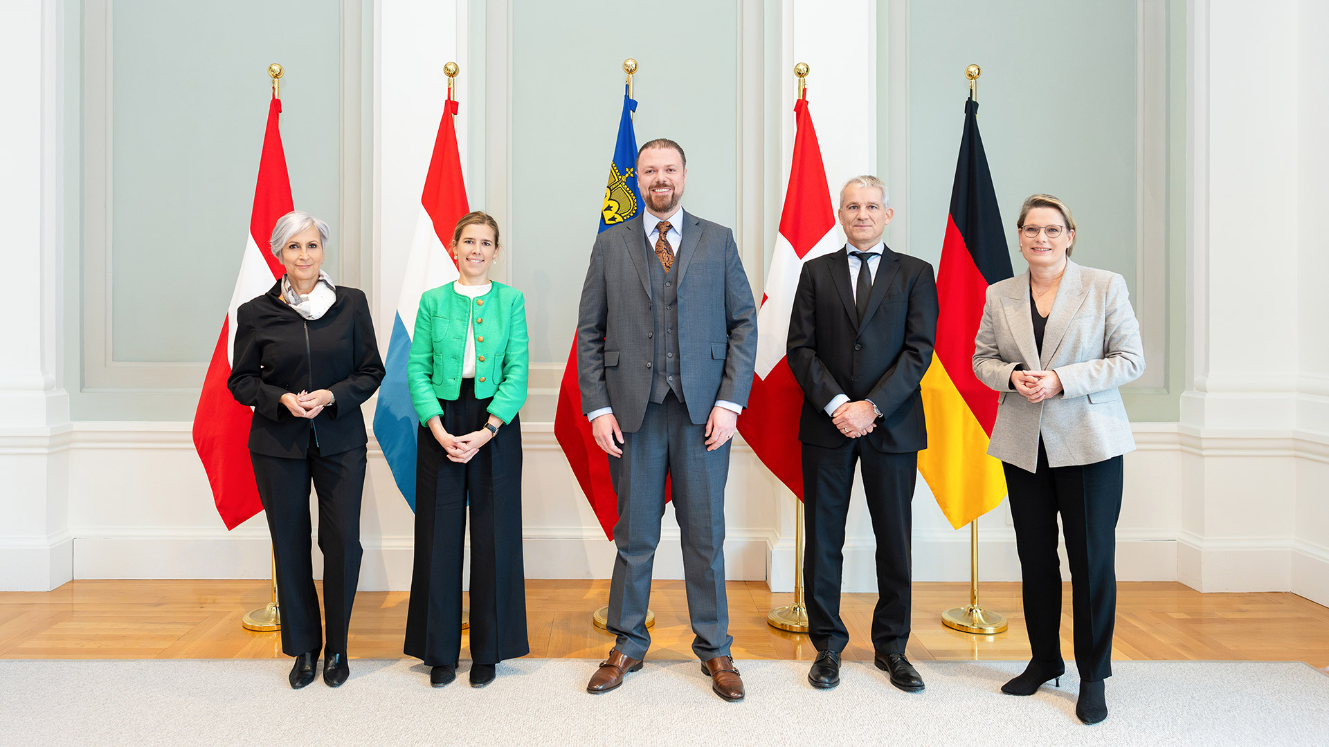 Dr. Anna Sporrer (Austria), Elisabeth Marque (Lussemburgo), Dr. Emanuel Schädler (Liechtenstein), Beat Jans (Svizzera), Dr. Stefanie Hubig (Germania)