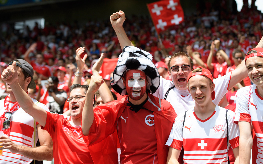 Des supporters de l'équipe nationale suisse au championnat d'Europe 2016 en France
